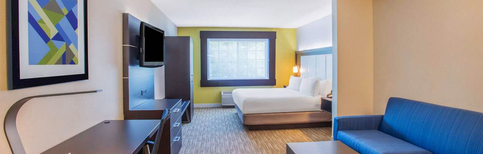 Guestrooms at Holiday Inn Express Hotel & Suites Atascadero